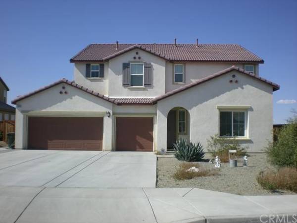 House in Adelanto for rent 5bd 4bth 1