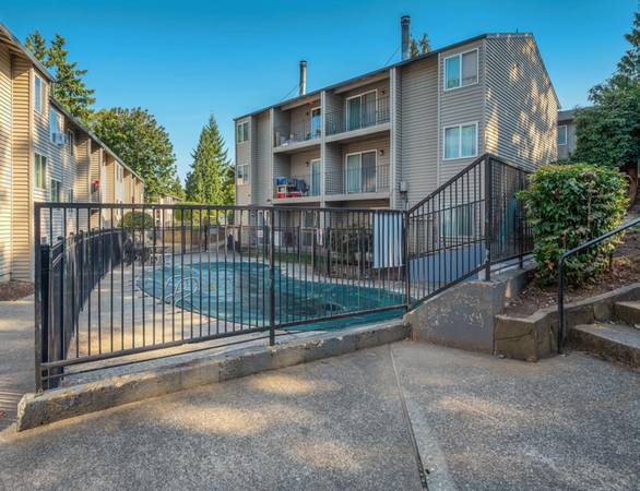 $1,250 / 1br - Lovely One Bed - Short Commute to PSU and OHSU | Open Green Spaces (Portland)63831608052867122