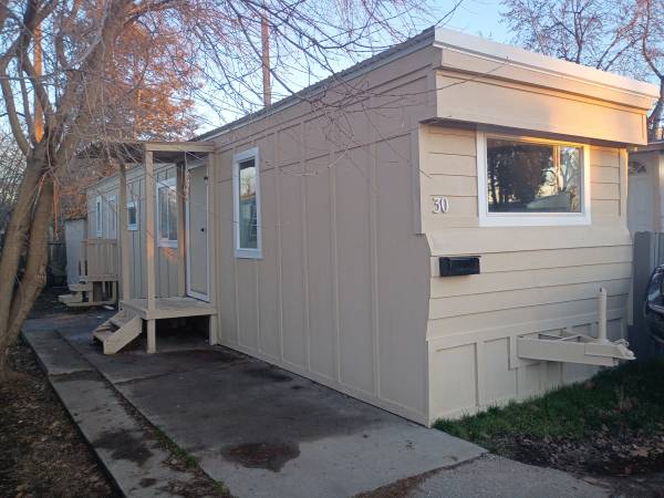 2 bedroom 1 bath Manufactured Home for Rent 1