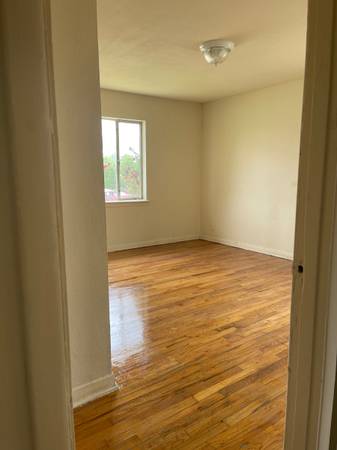 $989 / 3br - 1239ft2 - ¡DEJE DE BUSCAR! Casa de 3/1 disponible pronto. ¡ALQUILER GRATIS POR UN MES! SIN CUOTA DE SOLICITUD (Oeste de Fort Worth / Weatherford)63796476653441121
