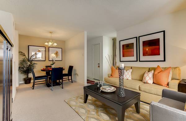 $1,190 / 1br - 636ft2 - 1 Bedroom Available! 1/2 off Deposit and 0 Admin. Fee Special (Williams Blvd.)63792245961729121