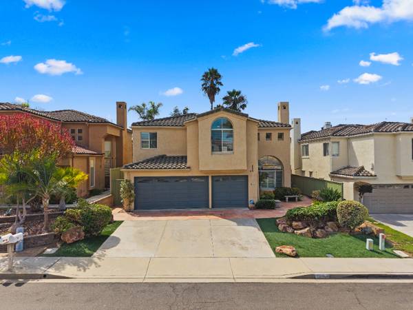 $5500.00 / 4br - 2605ft2 - Espaciosa casa independiente de 4 habitaciones/2.5 baños en Shadowridge (Vista), CA63878583403393120
