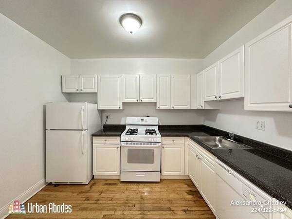 $1,795 / 2br - 900ft2 - Excellent 2 Bedroom, 1 Bath in Glencoe, Available: Now (Glencoe)63899122963330122