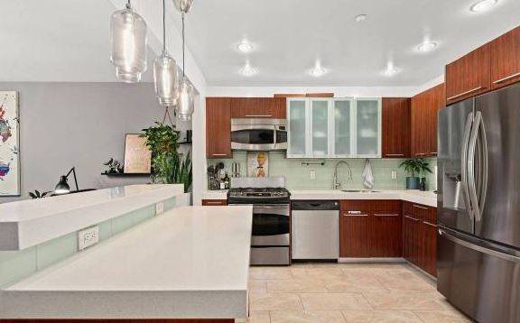 $715 / 895ft2 - Spacious Lovely Room Sublet – $630 (boise, ID)63794945505281122