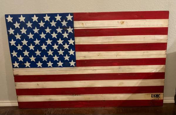 Heavy Wood USMC Flag Decor 1