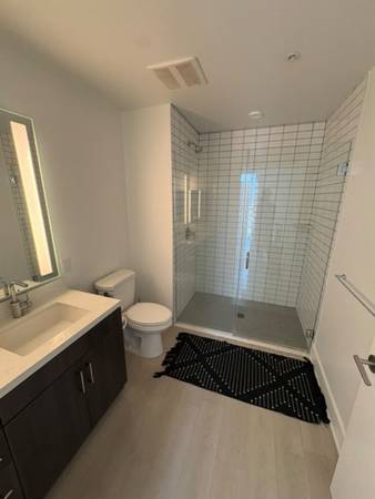 $2,000 / 3br - Ático en el centro de Los Ángeles (Los Ángeles)63840108065667124