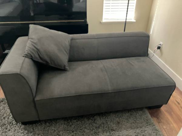 Free love seat/chaise 1