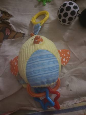 baby ganz carseat baby toy 1