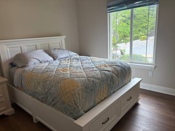 $850 / 1br - 550ft2 - $850 / 1br - 550ft2 - Furnished single bedroom w private bath (Redding (Redding)63972381978370121
