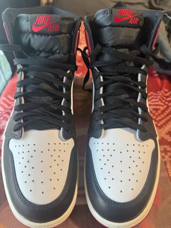 AIR JORDAN 1 RETRO HIGH OG Size 13 (Brand New) 1