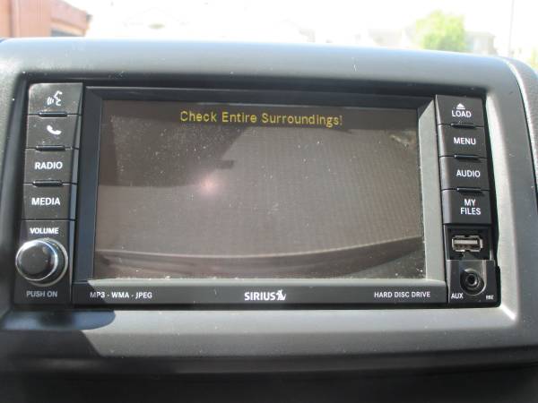 2010 Volkswagen Routan SE Minivan/3rd Row/Clean Car fax/Runs Brand NEW - $2,975 (cave creek/union hills)63616926828547124