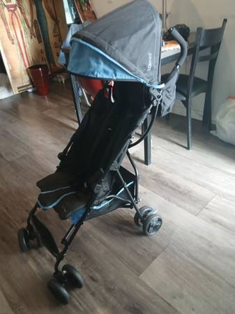 3D Dual umbrella handles ana sunshade! 1