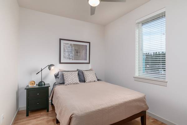 $1,795 / 2br - Great Experiences Are Just Around The Corner @ Tillamook Street Lofts! (NE Portland, Hollywood District, Grant Park)63956353685378124