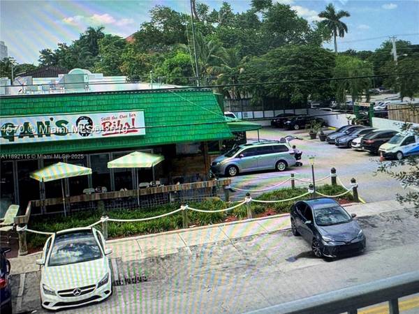 $1,990 / 1br - 536ft2 - ★GREAT LOCATION COCONUT GROVE 1 BD APARTMENT IN FRONT OF FLANIGANS1/1★ (MIAMI)64049275979522124