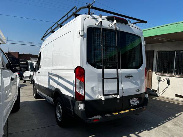 FORD TRANSIT 250 V6 DE 2019, FURGÓN CARGA DE 10 PIES CON RACK EN TECHO - $15,000 (LOS ÁNGELES)63623926938881123
