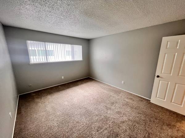 $1,579 / 2br - 980ft2 - ♥Live Here, Love Here ♥ (Winchester Place Apartments)63900311894658124