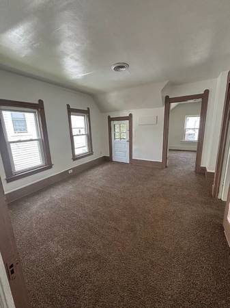 $1,100 / 2br - 884ft2 - Welcome Home to Peace and Possibility (Cleveland)63860362898433120