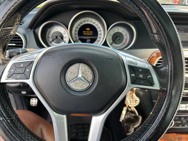 Mercedes Benz C300 de 2013 - $6,80063616364621569123