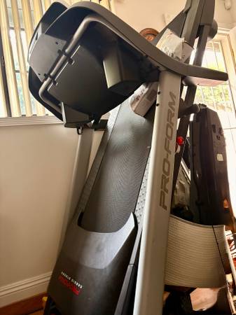 proform endurance s7.5 treadmill  1