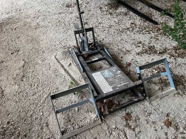 Hydraulic Jack for garden tractor or ATV 1