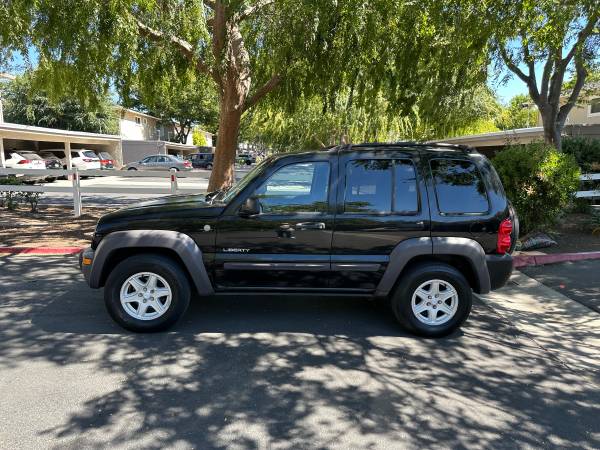 Jeep Liberty 2004 - $1.850 (milpitas)63617813821697121