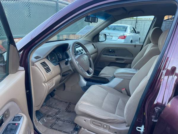 2007 Honda Pilot FWD, funciona como nuevo. Extremadamente limpia. Pocos kilómetros - $5.799 (SANTA CLARITA)63469624812547121