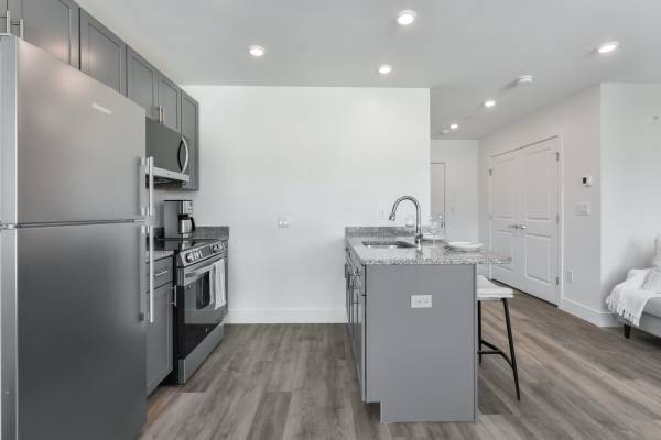 $1,795 LYNN / BOSTON ESTUDIO DE LUJO NUEVO CON AGUA CALIENTE INCLUIDA! ESTACIONAMIENTO63699488061441123