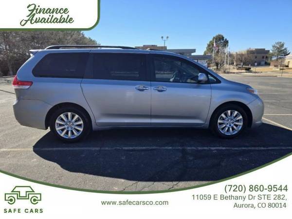 2013 Toyota Sienna XLE - $11,500 (aurora)63621877024385123