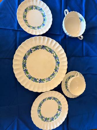 Vintage Spode Valencia S1248 - 88 piece set 1