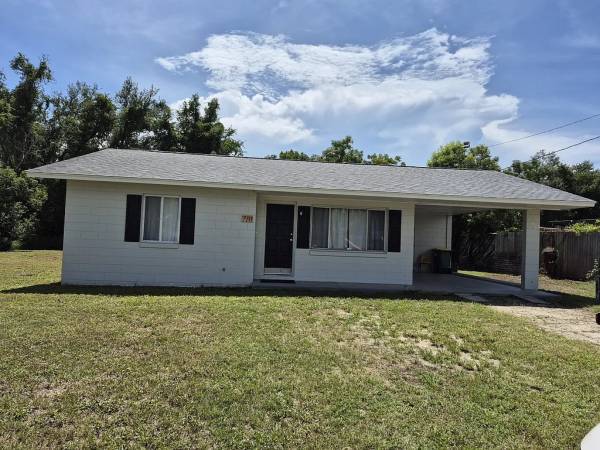 $1,100 / 2br - 810ft2 - Well maintained 2-bedroom home in a Great location (Fruitland Park)63963327135747120