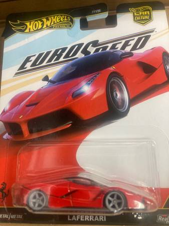 Hot Wheels 2025 Car culture premium Euro Speed Lafarrari,MIP 1
