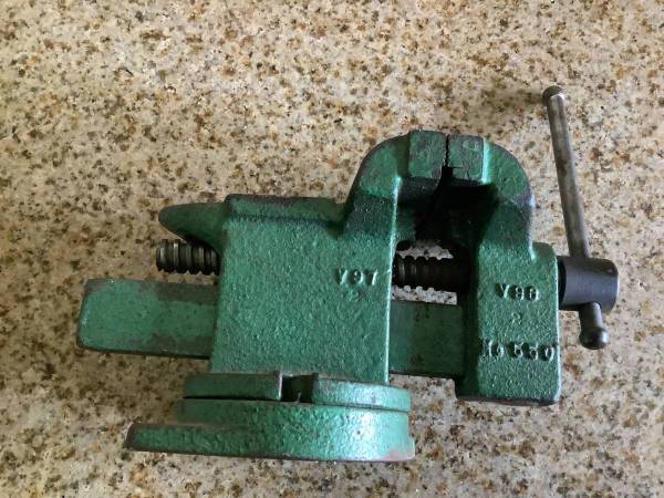 Quality 4” USA made Pivoting Bench Vise 3-1/2” Jaw Width, 4” Open 1