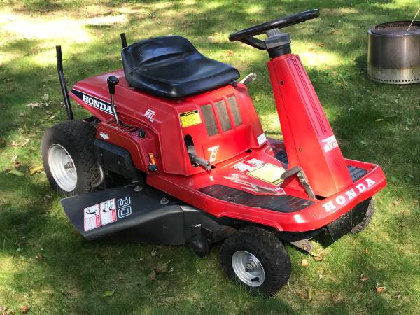 Honda HT-R 3009 riding tractor 1