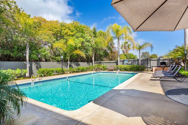 $2,445 Move In Ready Beachside Studio for Rent electricity included with rent (Solana Beach)63866051608067120