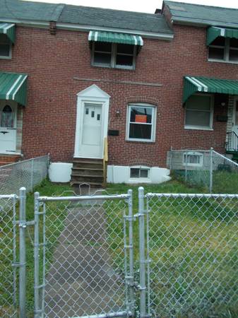 3 Bedroom, 2 Bath Townhouse available NOW!!! 3803 10th St. 1