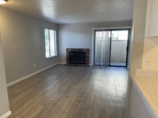 $1,795 / 1br - 718ft2 - Fall into Savings ! (pittsburg / antioch)63847331356675122