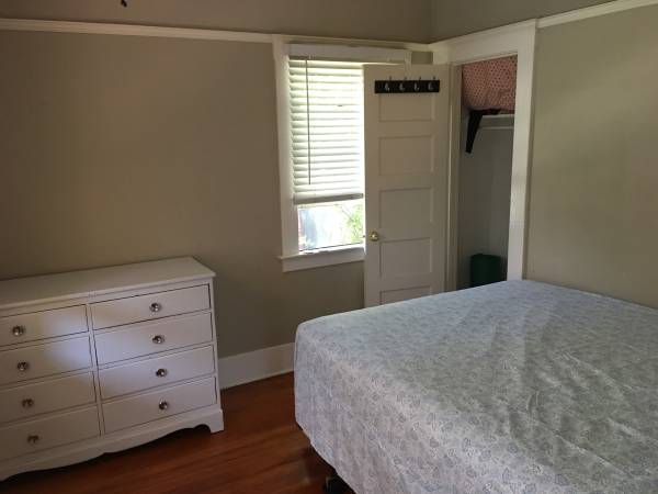 Share 2 bedroom across from Redondo pier 1