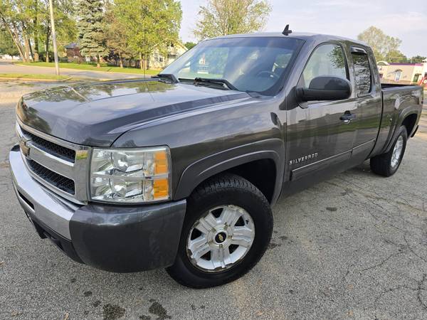 2010 CHEVROLET SILVERADO 1500 - $3,999 (ZION ILLINOIS)63618920043651120