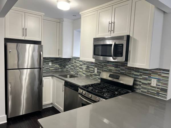 $2,550 / 1br - apartamento de 1 habitación en edificio nuevo con ascensor (Rego park)63854193693313120
