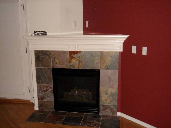 $3,850 / 3br - $3,850 / 3br - Charming Eastlake Townhome with Views (Eastlake)63838110171395121