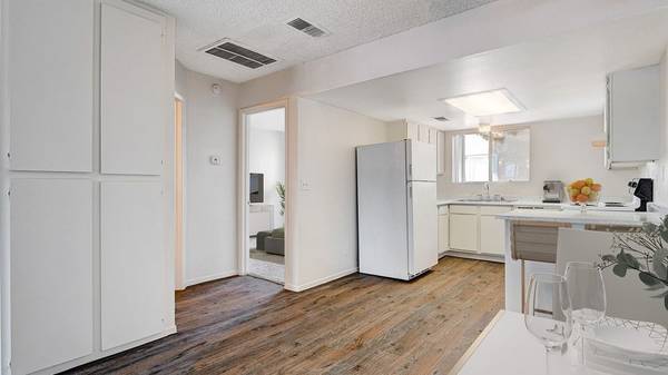 $890 / 1br - 630ft2 - On-Site Maintenance, Playground, Carpeted (5101 E Twain Ave, Las Vegas, NV)63859501546115121