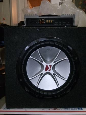 Kicker CVR12 4ohm DVC in sealed box + Kenwood KAC X20 iT Amplifier 1