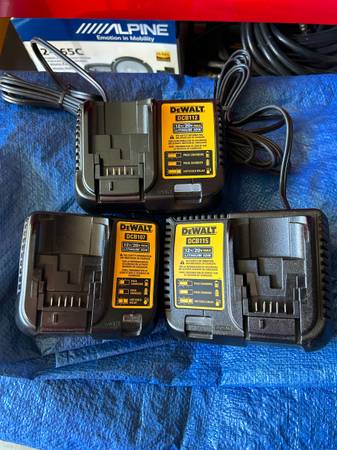 Dewalt 12V Battery Chargers 1