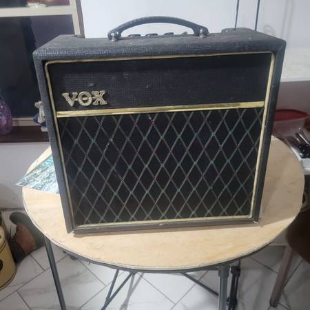VOX Pathfinder Guitar Amplifier 1