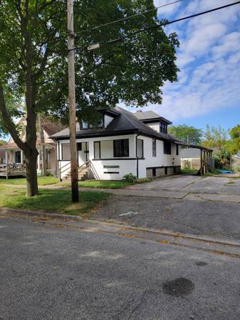 $36,500 / 3br - 1086ft2 - 1733 N. Oakley (Saginaw)64198881470979120