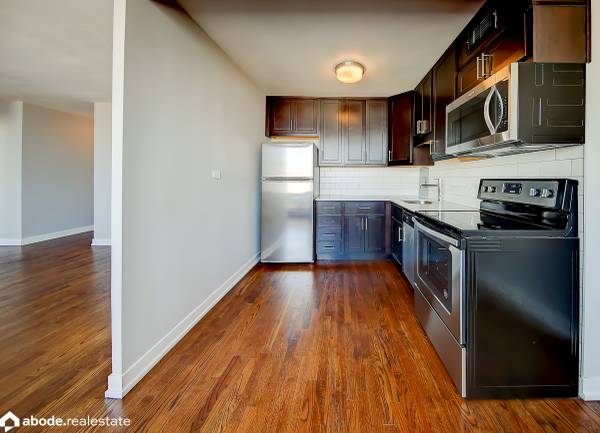 $1,925 / 1br - Amplio departamento de 1 habitación en Edgewater: ¡a pasos del lago! (Edgewater)63918293769090124