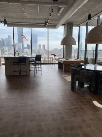 $2,016 West Loop Luxurious Studio with In Unit Washer and Dryer!! (West Loop)63960010113026123