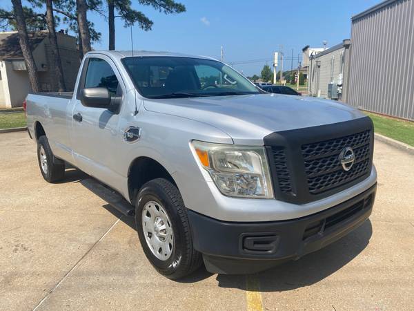 2017 Nissan Titan XD S automático, solo 88005 millas, muy pocas millas recorridas. ¡Solo $14699! V8 - $14,699 (Tulsa-Kirkpatrick Auto Sales)63470244264065121