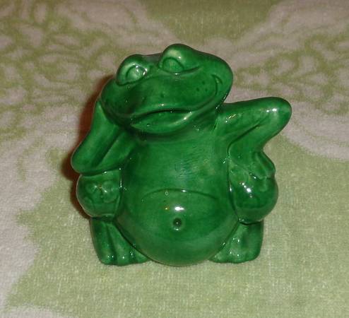 Frog Figurine 1