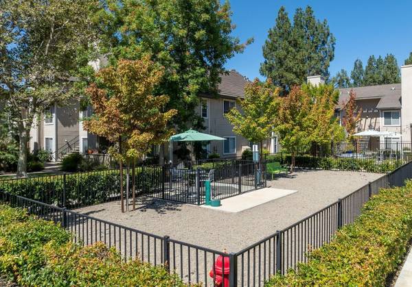 $3,799 / 3br - 1112ft2 - Inviting 3 BR Apartment with Wood-Burning Fireplace, One Month Free! (dublin / pleasanton / livermore)63657846580739122